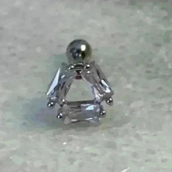 Silver Crystal Geometric Cartilage Earring Brand New - Picture 3 of 4